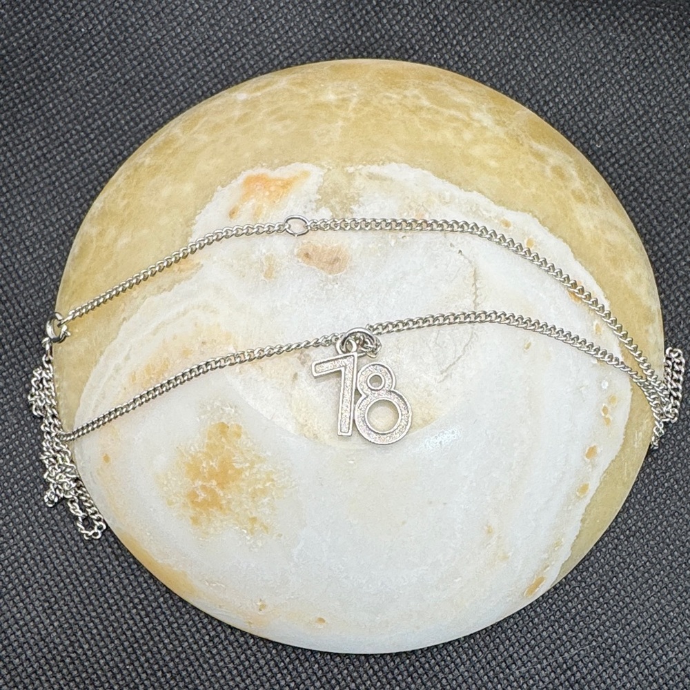 Avon Vintage signed Class of 1978  pendant necklace.